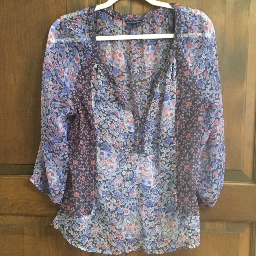 🦅 American Eagle blouse